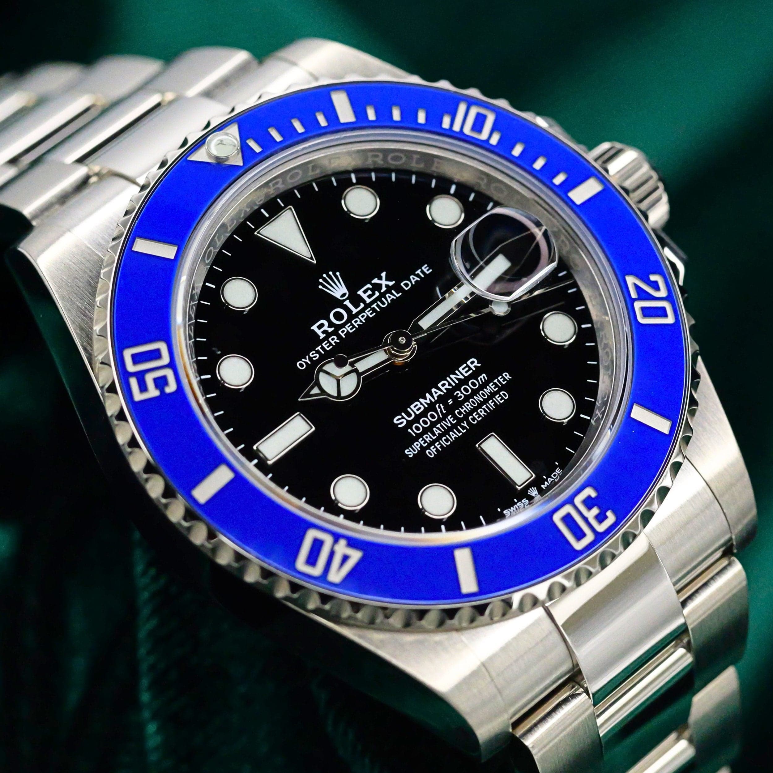 FSOT: Rolex Submariner Date “Cookie Monster” Black Dial Blue Bezel 18k White Gold 41mm MINT CONDITION COMPLETE SET 126619LB