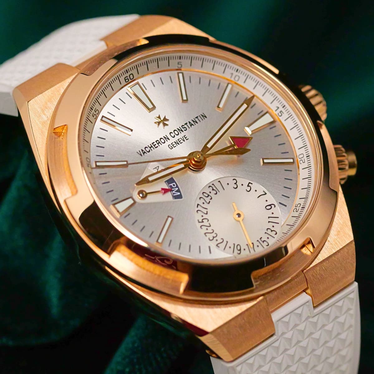 FSOT: Vacheron Constantin Overseas Dual Time Silver Dial 18K Pink Gold White Rubber Strap 41mm MINT CONDITION COMPLETE SET 7900V/000R-B336