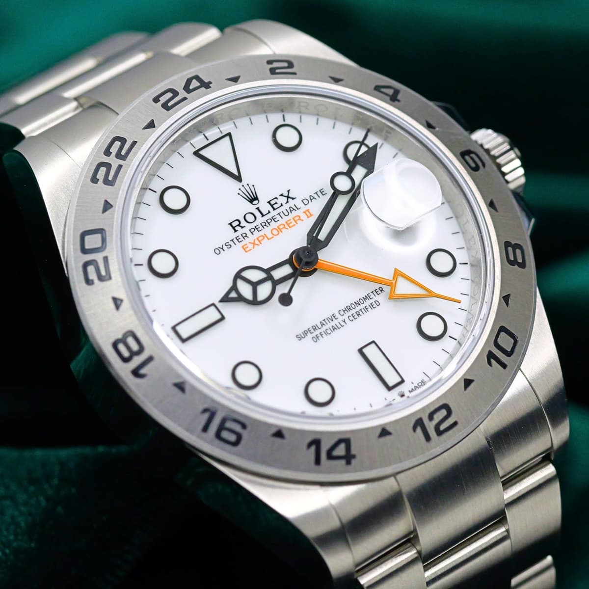 FSOT: 2026 NEW UNWORN Rolex Explorer II “Polar” White Dial 42mm COMPLETE SET 226570