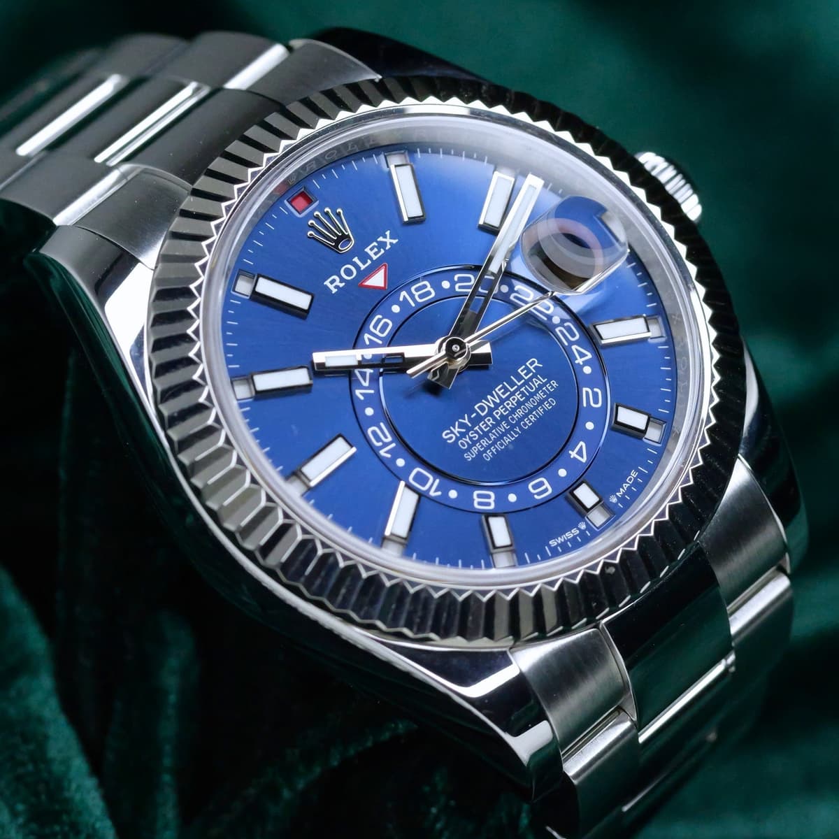 FSOT: 2025 Rolex Sky-Dweller Blue Dial 18k White Gold Fluted Bezel Oyster Bracelet Stainless Steel 42mm MINT CONDITION COMPLETE SET 336934-0005