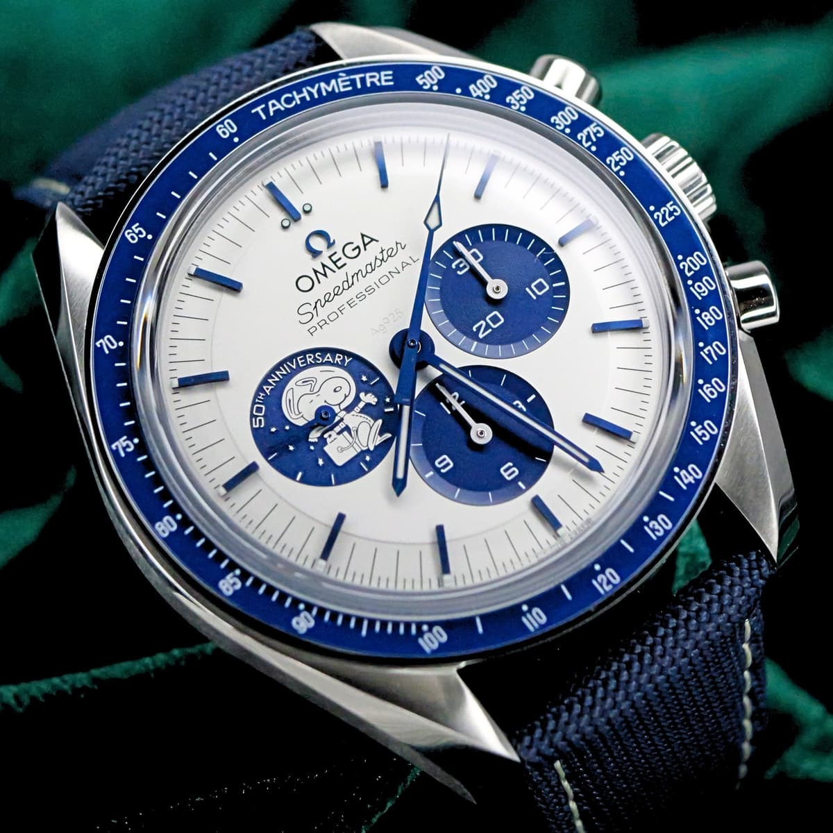 FSOT: 2026 NEW UNWORN Omega Speedmaster Moonwatch Professional “Silver Snoopy Award” Silver Blue Ceramic Bezel Nylon Strap Steel 310.32.42.50.02.001