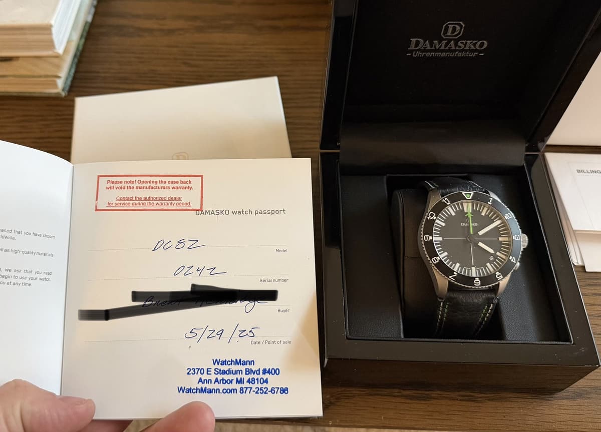 PRICE REDUCED! Damasko DC82 Full Kit! Incredible watch! Under Warranty- Less than One Year Old.