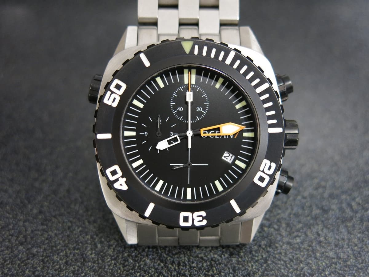 Ocean 7 chonograph Model G2 1000m WR