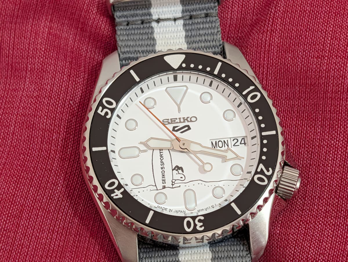 Seiko SRPK25 - Seiko Sports x Snoopy Peanuts + Unworn MilTat Jubilee Bracelet