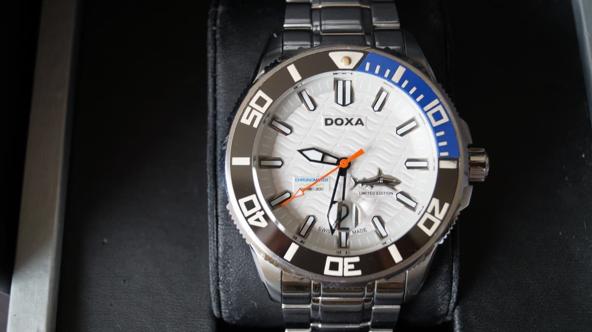 DOXA CERAMICA SHARK 300 XL D196SWH divers automatic watch white black case 47mm