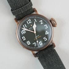 Zenith Pilot Green Men's Watch - 29.2430.679/63.I001 mint condition box