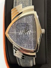 Hamilton Ventura Denim Quartz Mens Dress Watch 32mm H244112 wrist 20cm