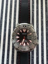 Seiko Monster Dracula Diver 200m Black Rubber Strap w/ Box, Papers & Manual