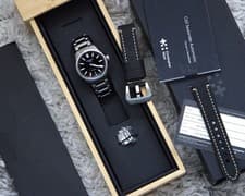 Christopher Ward Automatic watch 39mm Black Dial Full Set