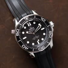 Omega Seamaster Pro 300m No-Date N/A Watch with original box and papers