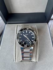 Oris Aquis Date 39.5 Dive Watch Blue Dial Black Bezel Full Kit