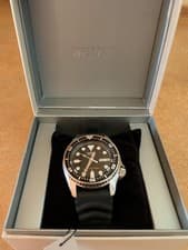Seiko SKX013K1 Mid-Size Diver New Old Stock NOS Factory Film Perfect Alignment