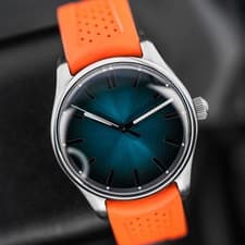 H. Moser & Cie. Pioneer Center Seconds 3200-1214 Full Set Excellent Condition