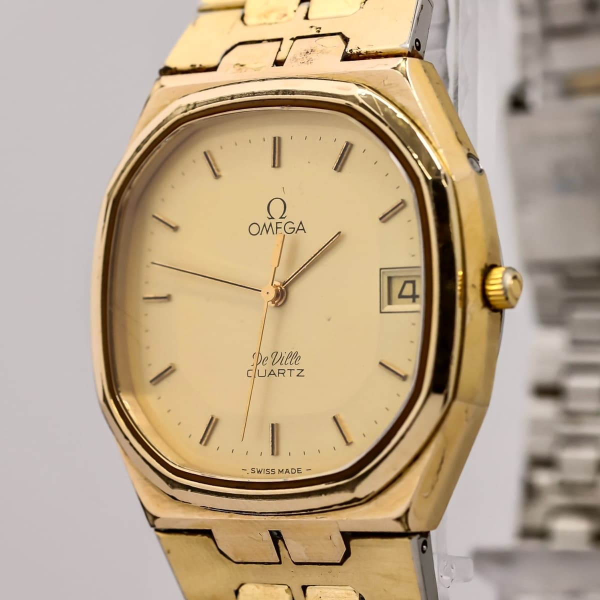 *Vintage 1979* OMEGA De Ville Cal.1332 Quartz Push Crown Date Gold Dial 34mm Men