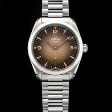 Omega 235.10.38.20.13.001 Railmaster on Bracelet