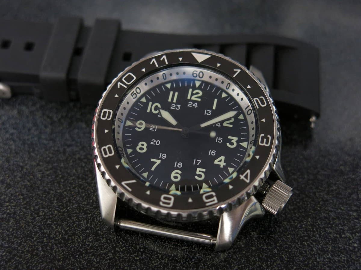 Seiko SKX 007 Field/Military project, Sapphire, drilled lugs, 7s automatic movement, lots of straps