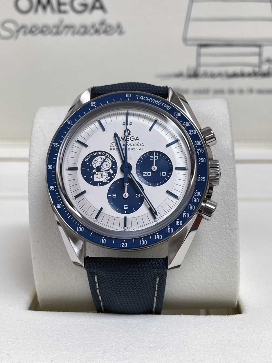 FS: Omega Speedmaster Silver Snoopy 310.32.42.50.02.001 2024