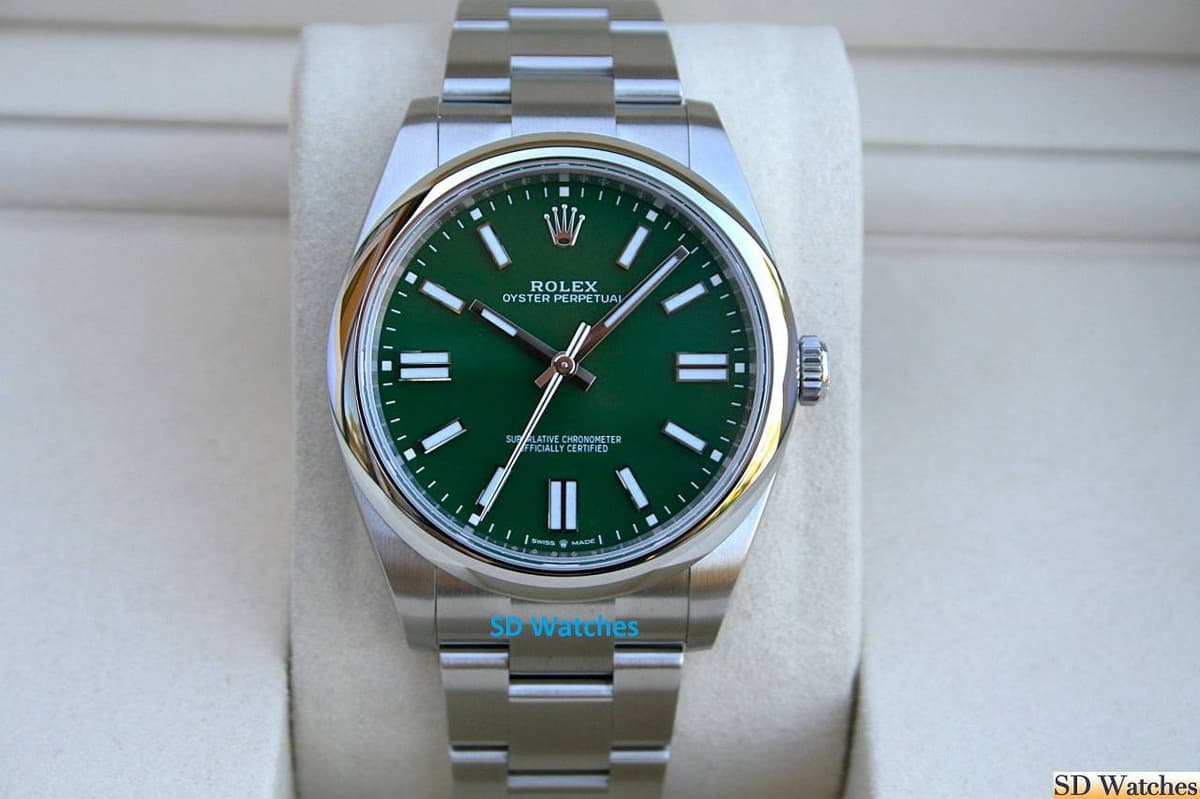 FS: ROLEX 124300 OYSTER PERPETUAL WATCH GREEN DIAL